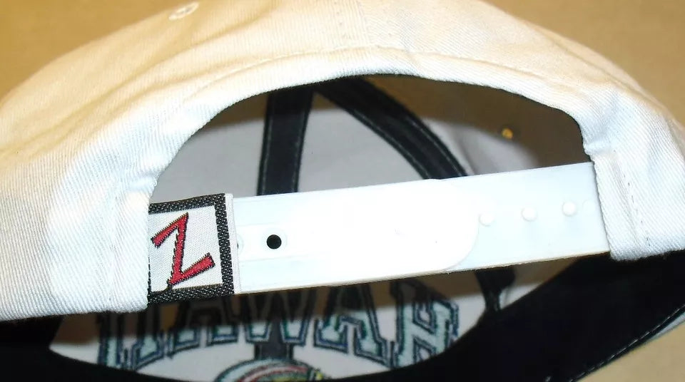 Hawaii Rainbow Warriors Vintage 90s Mens Zephyr White Snapback hat cap Ncaa