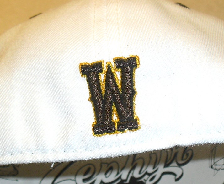 Wyoming Cowboys University Mens Zephyr Adult White Fitted hat cap sz. 7 1/8 New