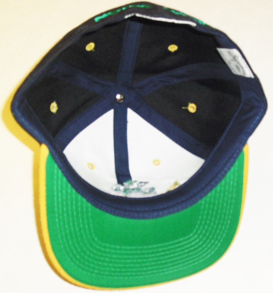 Notre Dame Fighting Irish University Vintage 90s Fitted hat sz. 7 1/8 New Ncaa