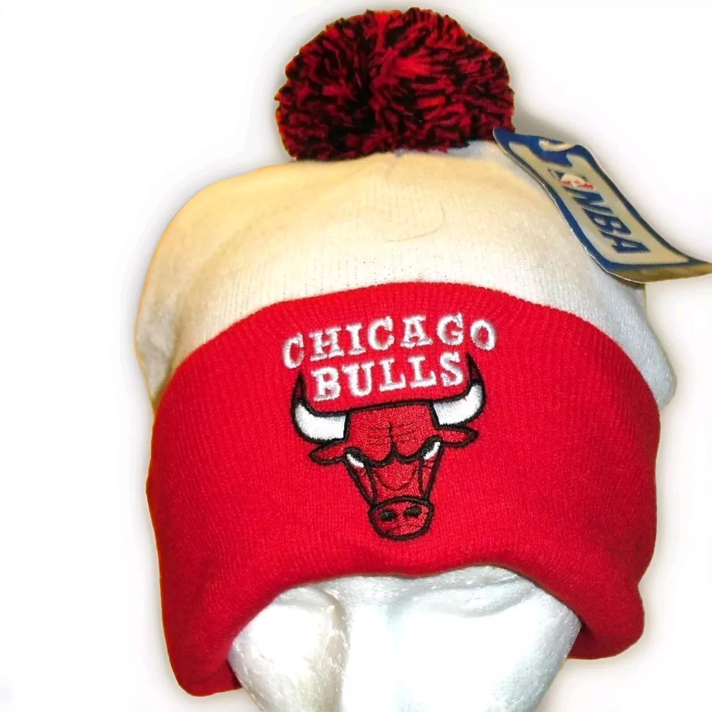 Chicago Bulls Mens Cuffed Cuff Beanie Pom Winter hat Cap White Red Color New Nba